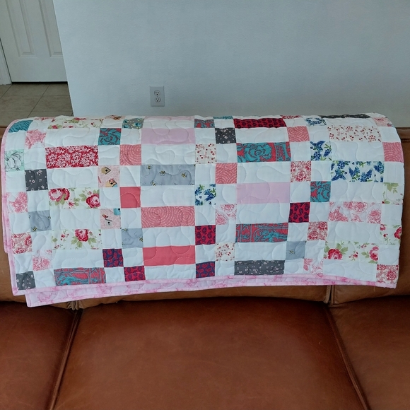 Cozy Quilt - Picture 9 of 11